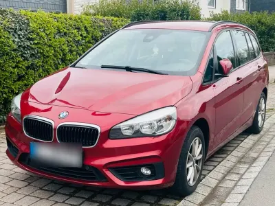 Gebraucht BMW 216 Gran Tourer 116 PS (85 kW) 2017 Rot Van / Kleinbus