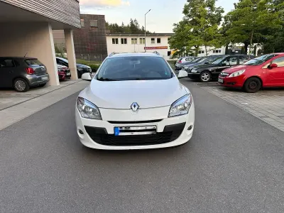 Gebraucht Renault Mégane GrandTour 110 PS (80 kW) 2010 Weiß Kombi