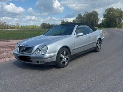 Usata Mercedes CLK230 Elegance 193 CV (141 kW) 1999 Argento Cabrio