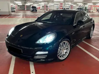 Gebraucht Porsche Panamera 4S 400 PS (294 kW) 2010 Schwarz Kleinwagen