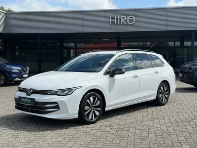 Gebraucht VW Golf VIII Goal 150 PS (110 kW) 2025 Pure white Kombi