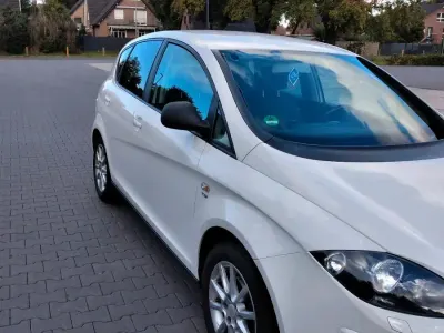 Gebraucht Seat Altea 125 PS (91 kW) 2012 Weiß Limousine