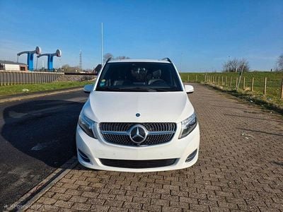 Gebraucht Mercedes V250 Avantgarde Edition 190 PS (139 kW) 2016 Weiß Van / Kleinbus