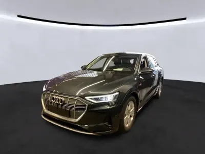Używany Audi e-tron Advanced 300 kW (408 KM) 2023 Szary SUV