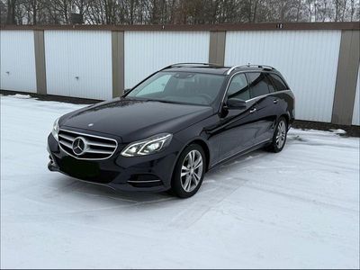 Schwarz Gebraucht 2014 Mercedes E250 Kombi | 11.749 €