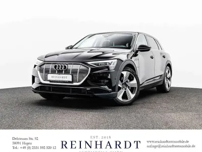 Gebraucht Audi e-tron Comfort 300 kW (408 PS) 2023 Brillantschwarz SUV