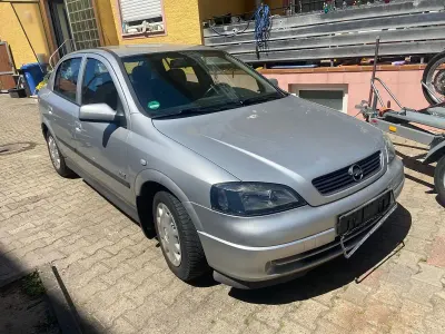 Gebraucht Opel Astra Njoy 84 PS (61 kW) 2003 Silber Limousine