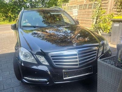Mercedes E200