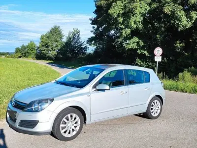 Gebraucht Opel Astra 125 PS (91 kW) 2006 Silber Limousine