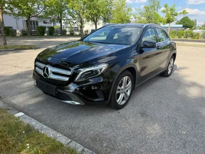 Używany Mercedes GLA200 156 KM (114 kW) 2015 Czarny SUV