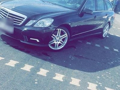 Schwarz Gebraucht 2011 Mercedes E350 Kombi | 13.500 € (Teuer)