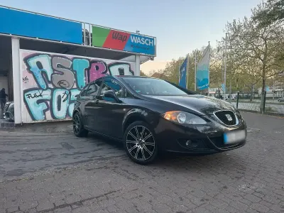 Usata Seat Leon 102 CV (75 kW) 2008 Nero Utilitaria