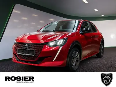 Gebraucht Peugeot e-208 Active 100 kW (136 PS) 2022 Rot / elixir rot Kleinwagen