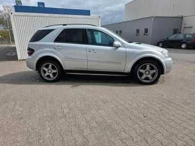 Gebraucht Mercedes ML420 AMG 306 PS (225 kW) 2007 Silber SUV