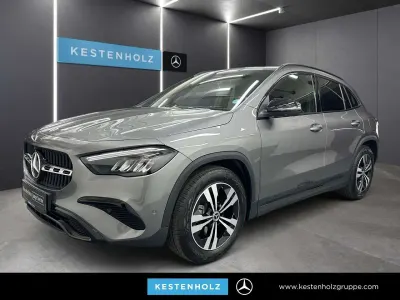 Neu Mercedes GLA200 Night 163 PS (119 kW) 2026 Grau SUV