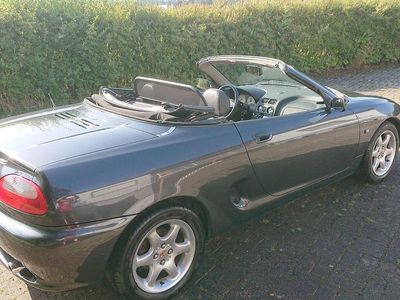 MG F