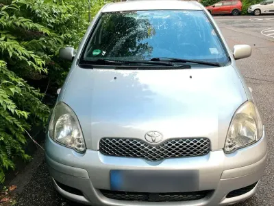Gebraucht Toyota Yaris 65 PS (47 kW) 2005 Limousine