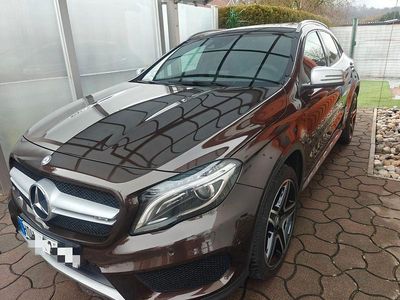 Gebraucht Mercedes GLA200 AMG line 156 PS (114 kW) 2017 Braun SUV