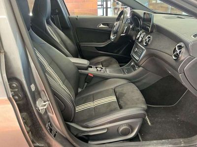 Mercedes GLA220