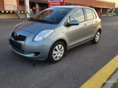 Gebraucht Toyota Yaris Executive 90 PS (66 kW) 2006 Silber Limousine