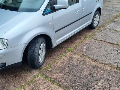 Grau Gebraucht 2007 VW Caddy Family Van / Kleinbus | 6.299 € (Fairer Preis)