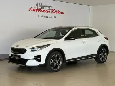 Gebraucht Kia XCeed Spirit 159 PS (116 kW) 2021 Weiß SUV