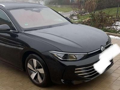Gebraucht VW Passat Elegance 150 PS (110 kW) 2024 Schwarz Kombi
