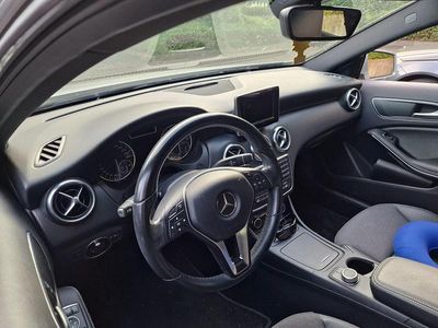Gebraucht Mercedes A180 122 PS (89 kW) 2014 Silber Kleinwagen
