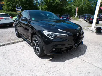 Gebraucht Alfa Romeo Stelvio Premium 209 PS (153 kW) 2022 Schwarz SUV