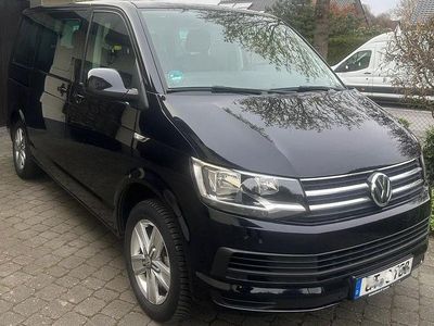 Second-hand VW T6 Comfortline 150 CP (110 kW) 2017 Negru Van