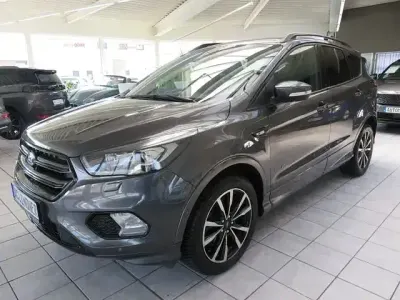 Usata Ford Kuga ST-Line 175 CV (128 kW) 2017 Argento SUV