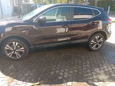 Usata Nissan Qashqai N-Connecta 116 CV (85 kW) 2018 Viola SUV