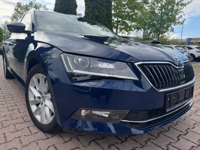 Gebraucht Skoda Superb Ambition 190 PS (139 kW) 2016 Blau Kombi