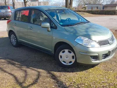 Gebraucht Nissan Tiida Acenta 110 PS (80 kW) 2008 Grün Limousine