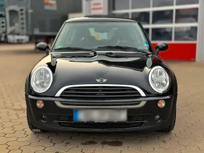 Usata Mini ONE Seven 90 CV (66 kW) 2006 Nero Utilitaria
