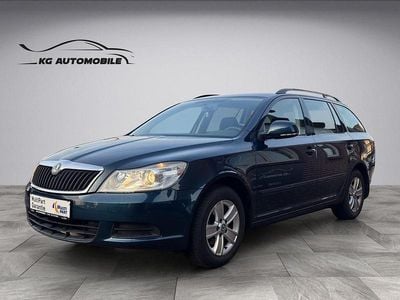 Blau Gebraucht 2012 Skoda Octavia Ambition Kombi | 4.199 € (Fairer Preis)
