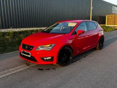 Usado Seat Leon FR 179 HP (131 kW) 2013 Vermelho Sedan