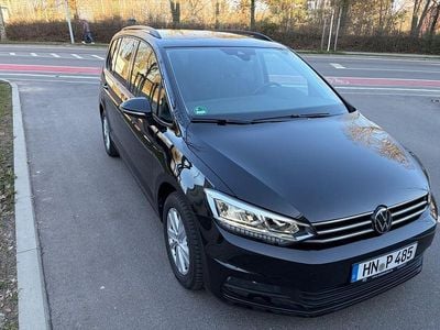 Gebraucht VW Touran Comfortline 150 PS (110 kW) 2023 Schwarz Van / Kleinbus