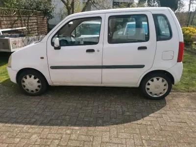 Gebraucht Opel Agila 58 PS (42 kW) 2002 Weiß Van / Kleinbus