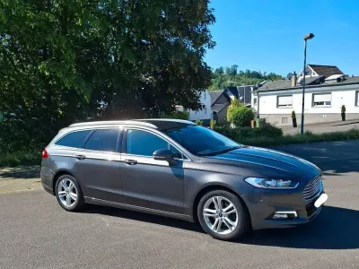 Gebraucht Ford Mondeo Titanium 160 PS (117 kW) 2018 Grau Limousine