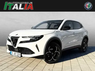 Gebraucht Alfa Romeo Junior Edizione Speciale 136 PS (100 kW) 2025 Weiß SUV