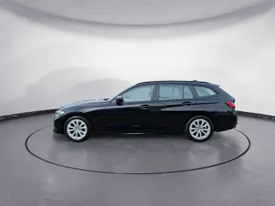 Używany BMW 320 Advantage 190 KM (139 kW) 2020 Czarny Kombi