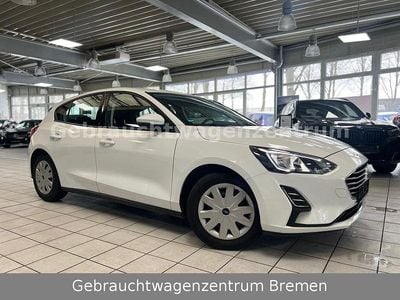 Gebraucht Ford Focus Trend 101 PS (74 kW) 2020 Weiß Limousine