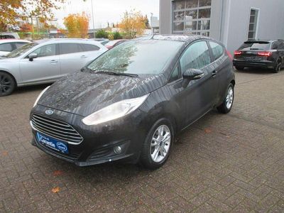 Schwarz Gebraucht 2015 Ford Fiesta Trend Kleinwagen | 4.900 € (Fairer Preis)