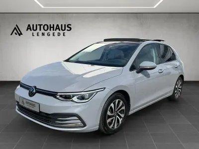 Używany VW Golf VIII Active 150 KM (110 kW) 2022 Szary Sedan/Limuzyna