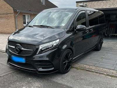 Second-hand Mercedes V300 Exclusive 237 CP (174 kW) 2021 Negru Monovolum
