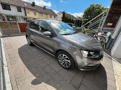 Gebraucht VW Polo Sound 90 PS (66 kW) 2017 Grau Kleinwagen
