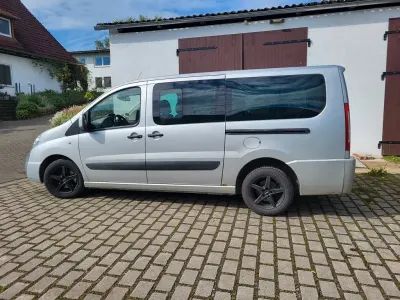 Gebraucht Peugeot TePee 163 PS (119 kW) 2012 Silber Van / Kleinbus