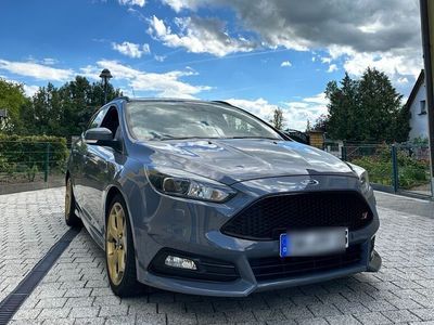 gebraucht Ford Focus Tunier ST 2.0 Keyless | Rückfahrkamera | Sitzheizung