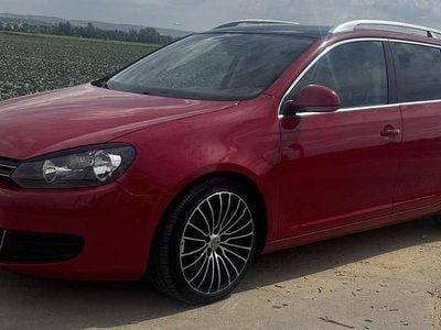 Gebraucht VW Golf VI Comfortline 105 PS (77 kW) 2010 Rot Kleinwagen